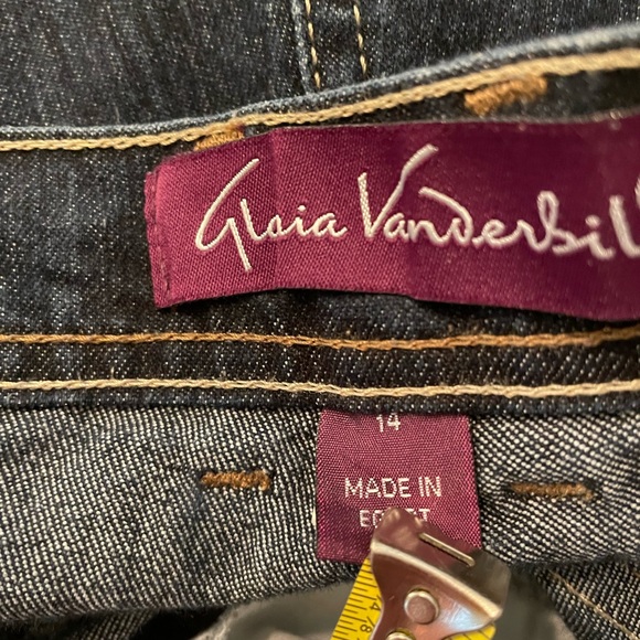 Gloria Vanderbilt Jeans - Picture 3 of 5